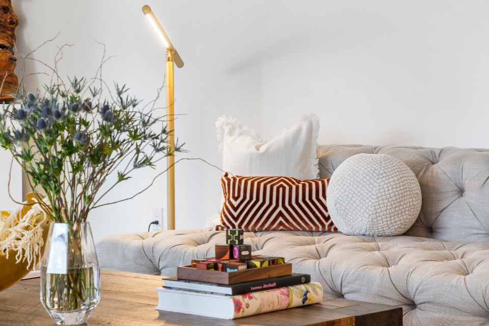 task lighting in living room with natural textiles and coffee table